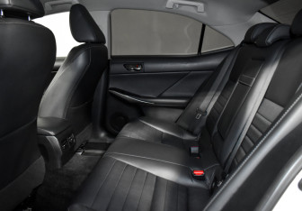 Подержанный автомобиль Lexus IS Sedan 2014 года (21 фото)