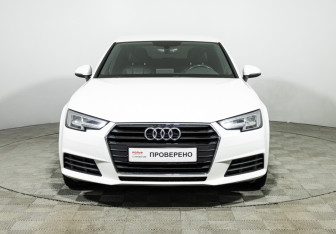 Подержанный автомобиль Audi A4 Sedan 2019 года (2 фото)