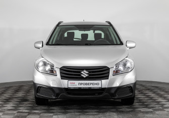 Подержанный автомобиль Suzuki SX4 Hatchback 2014 года (2 фото)