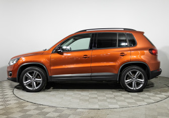 Подержанный автомобиль Volkswagen Tiguan 2016 года (8 фото)