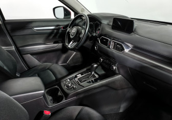 Подержанный автомобиль Mazda CX-5 2017 года (13 фото)