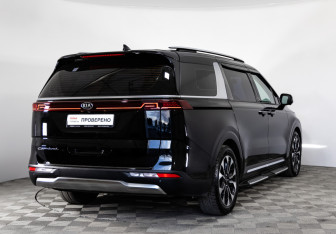 Подержанный автомобиль Kia Carnival 2020 года (5 фото)
