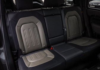 Подержанный автомобиль Land Rover Defender Suv 2021 года (29 фото)