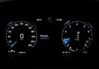 Подержанный автомобиль Volvo V90 Cross Country 2018 года (25 фото)