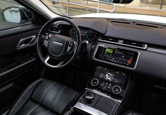 Подержанный автомобиль Land Rover Range Rover Velar 2018 года (14 фото)