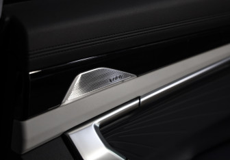 Подержанный автомобиль Geely Atlas 2024 года (20 фото)