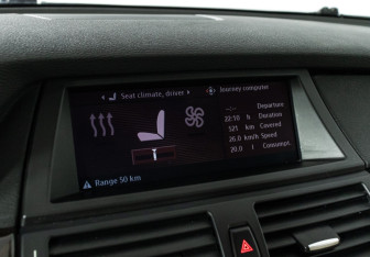 Подержанный автомобиль BMW X5 2008 года (22 фото)