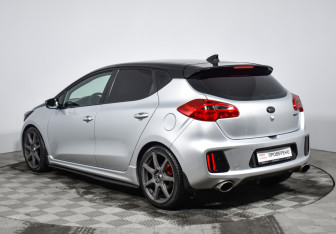 Подержанный автомобиль Kia Ceed GT 2017 года (7 фото)