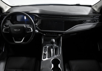 Подержанный автомобиль Omoda S5 2024 года (13 фото)