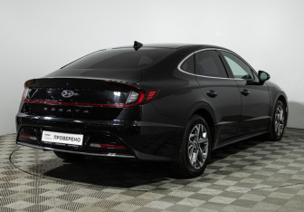 Подержанный автомобиль Hyundai Sonata 2020 года (5 фото)