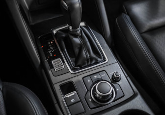 Подержанный автомобиль Mazda CX-5 2017 года (20 фото)