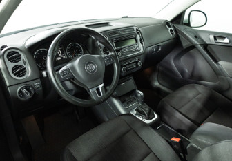 Подержанный автомобиль Volkswagen Tiguan 2014 года (11 фото)