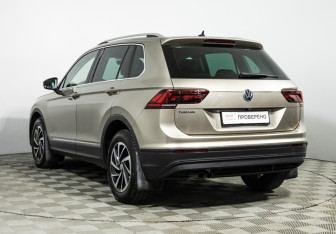 Подержанный автомобиль Volkswagen Tiguan 2018 года (7 фото)