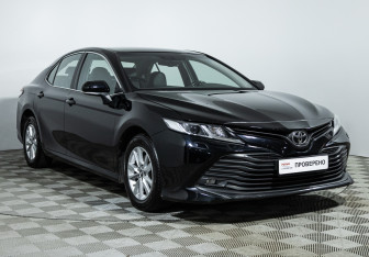 Подержанный автомобиль Toyota Camry Sedan 2019 года (3 фото)