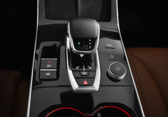 Подержанный автомобиль Omoda C5 2023 года (19 фото)