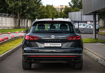 Подержанный автомобиль Volkswagen Touareg 2019 года (7 фото)