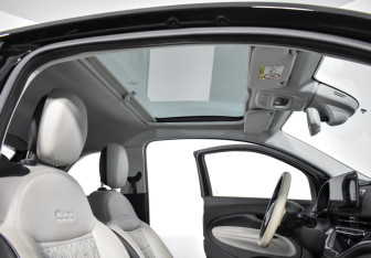 Подержанный автомобиль Fiat 500 Hatchback 2021 года (18 фото)