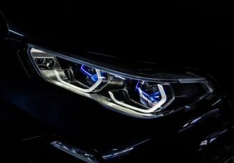 Подержанный автомобиль BMW X5 2021 года (3 фото)