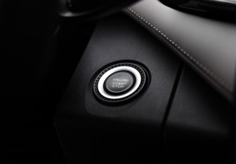 Подержанный автомобиль Geely Atlas 2024 года (21 фото)