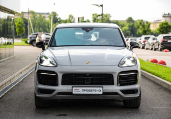 Подержанный автомобиль Porsche Cayenne 2021 года (4 фото)