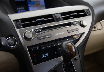 Подержанный автомобиль Lexus RX 2014 года (15 фото)