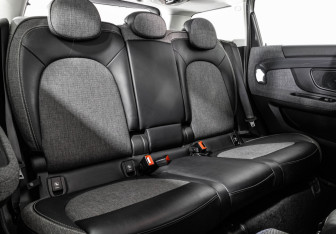 Подержанный автомобиль MINI Countryman 2018 года (22 фото)