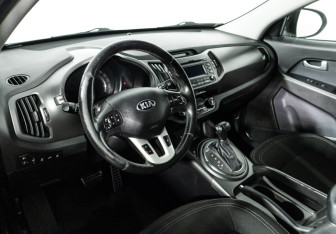 Подержанный автомобиль Kia Sportage 2012 года (11 фото)