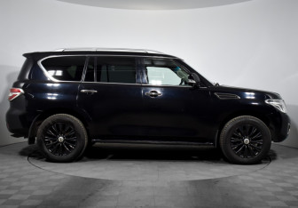 Подержанный автомобиль Nissan Patrol 2014 года (4 фото)
