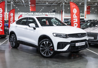 Подержанный автомобиль Geely Tugella 2024 года (5 фото)