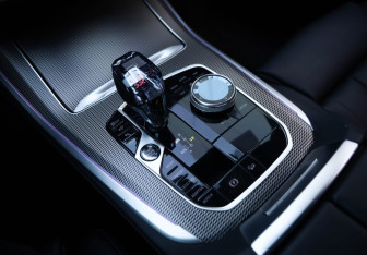 Подержанный автомобиль BMW X5 2020 года (13 фото)