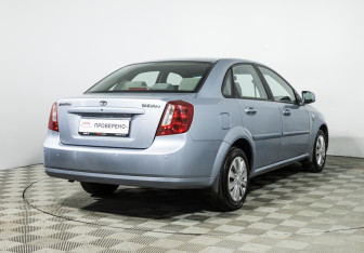 Подержанный автомобиль Daewoo Gentra Sedan 2014 года (5 фото)