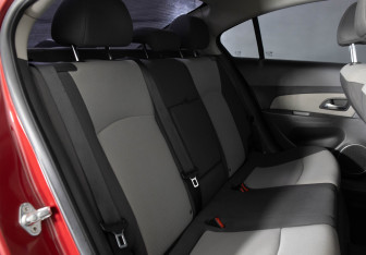 Подержанный автомобиль Chevrolet Cruze Sedan 2010 года (18 фото)