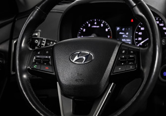Подержанный автомобиль Hyundai Creta 2019 года (12 фото)