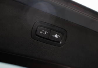 Подержанный автомобиль Volvo XC90 2019 года (39 фото)