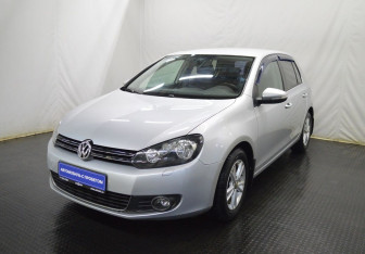 Подержанный автомобиль Volkswagen Golf Hatchback 2011 года (1 фото)