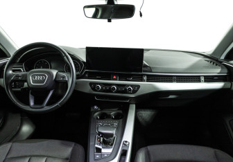 Подержанный автомобиль Audi A4 Sedan 2018 года (13 фото)