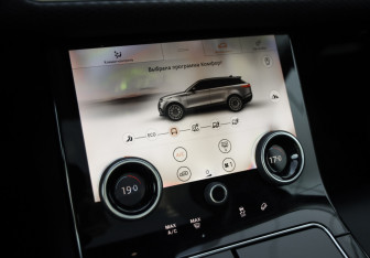 Подержанный автомобиль Land Rover Range Rover Velar 2018 года (19 фото)