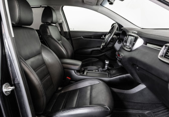Подержанный автомобиль Kia Sorento 2018 года (18 фото)