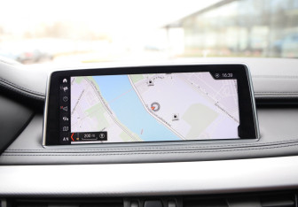 Подержанный автомобиль BMW X6 2018 года (16 фото)