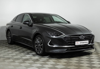 Подержанный автомобиль Hyundai Sonata 2022 года (3 фото)