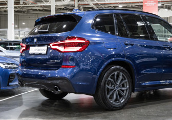 Подержанный автомобиль BMW X3 2018 года (8 фото)