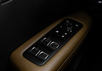 Подержанный автомобиль Lexus RX 2019 года (22 фото)