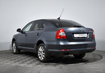 Подержанный автомобиль Skoda Octavia Liftback 2012 года (7 фото)