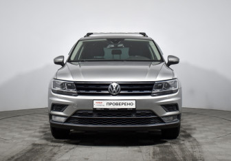 Подержанный автомобиль Volkswagen Tiguan 2019 года (2 фото)