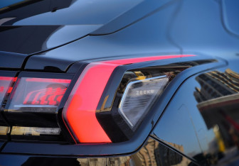 Новый Zeekr 001 2024 (8 фото)