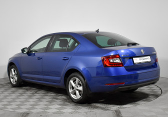 Подержанный автомобиль Skoda Octavia Liftback 2018 года (7 фото)