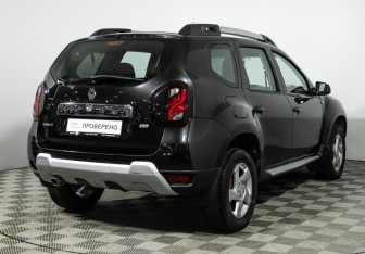 Подержанный автомобиль Renault Duster 2016 года (5 фото)