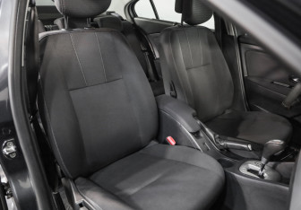 Подержанный автомобиль Renault Fluence 2010 года (19 фото)
