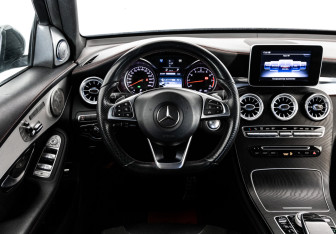 Подержанный автомобиль Mercedes-Benz GLC AMG 2016 года (18 фото)