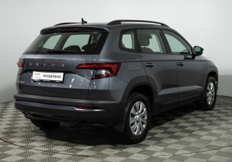 Подержанный автомобиль Skoda Karoq 2020 года (5 фото)